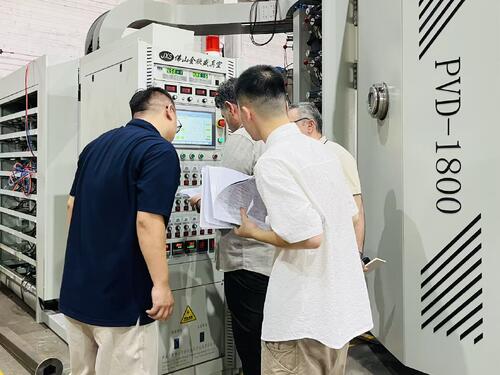 Iran Pelanggan Penerimaan 1800×2400 PVD Vakuum Coating Machine