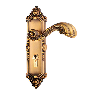 Kualitas tinggi stainless steel Door Handle Vacuum PVD Coating Machine Untuk Golden Rose Gold Color