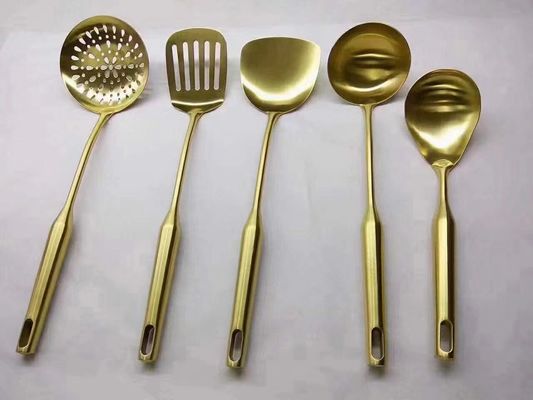 Kapasitas besar keran PVD stainless steel Furniture Titanium Coating Machine Untuk Hard Plastic Thing