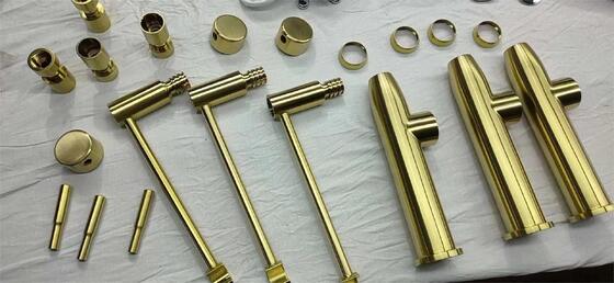 Mesin Pelapis Vakum PVD Perangkat Keras Berat Sanitasi dengan Pembersihan Mudah Tahan Sidik Jari dan Kontrol Otomatis Penuh