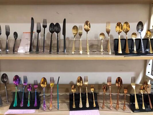 Mesin Plating PVD Anti-korosi dengan kontrol proses vakum penuh untuk peralatan meja stainless steel