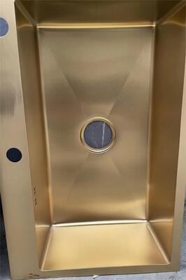 Custom Surface Plating PVD Vacuum Coating Machine untuk tekstur wastafel stainless steel dan wastafel dapur kelas atas