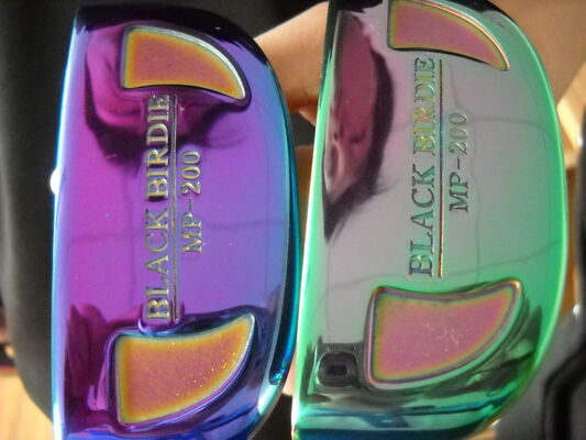 Mesin Lapisan PVD Suhu Rendah Non-Damage Metallic Finish Untuk ABS PC Plastik Helm Lensa Bagian Plastik Dekoratif