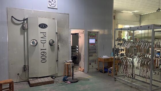 Harga yang bagus Mesin Pelapisan Ion PVD Produksi Kecil untuk Suku Cadang Elektronik 3C dengan Pelapisan Suhu Sangat Rendah on line